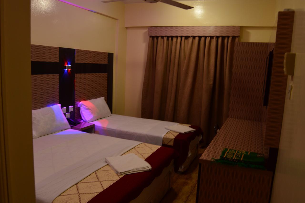 Tehran Hotel Дубай Екстериор снимка