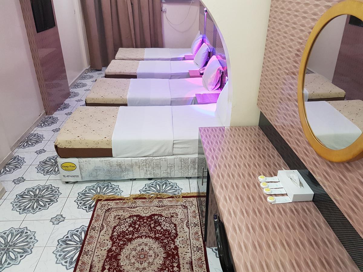 Tehran Hotel Дубай Екстериор снимка