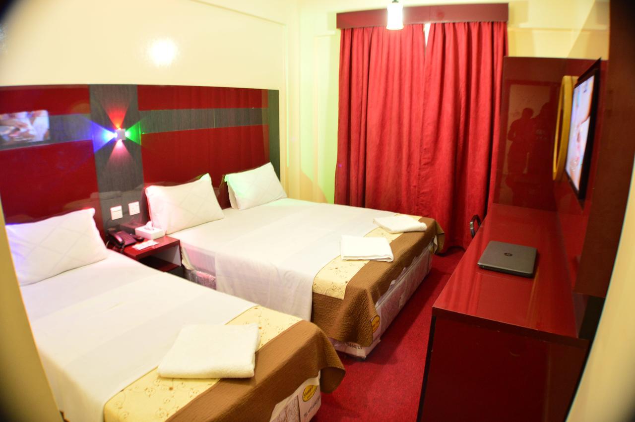 Tehran Hotel Дубай Екстериор снимка
